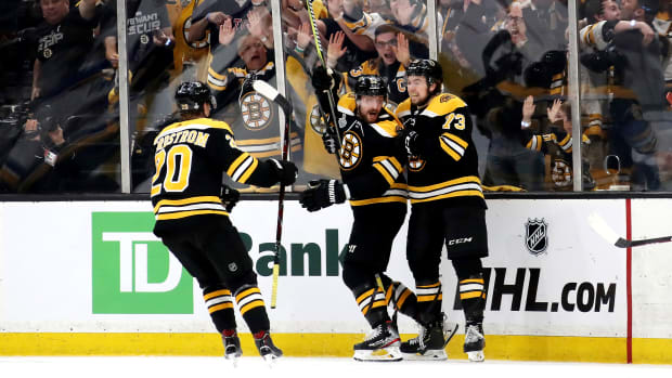 bruins-blues-game-1.jpg